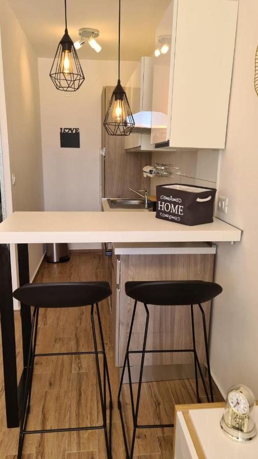 Studio Apartman Kiara Бол Екстериор снимка