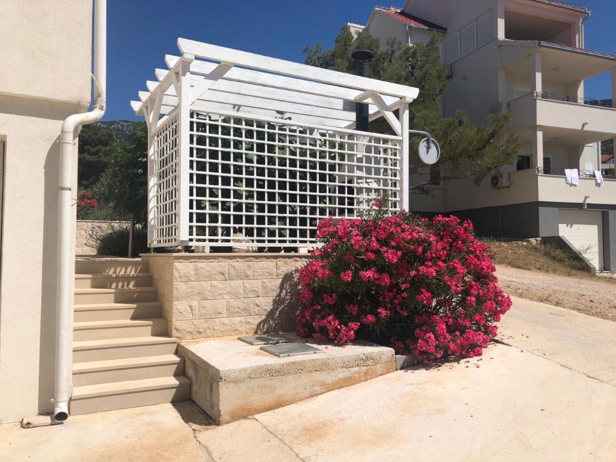 Studio Apartman Kiara Бол Екстериор снимка