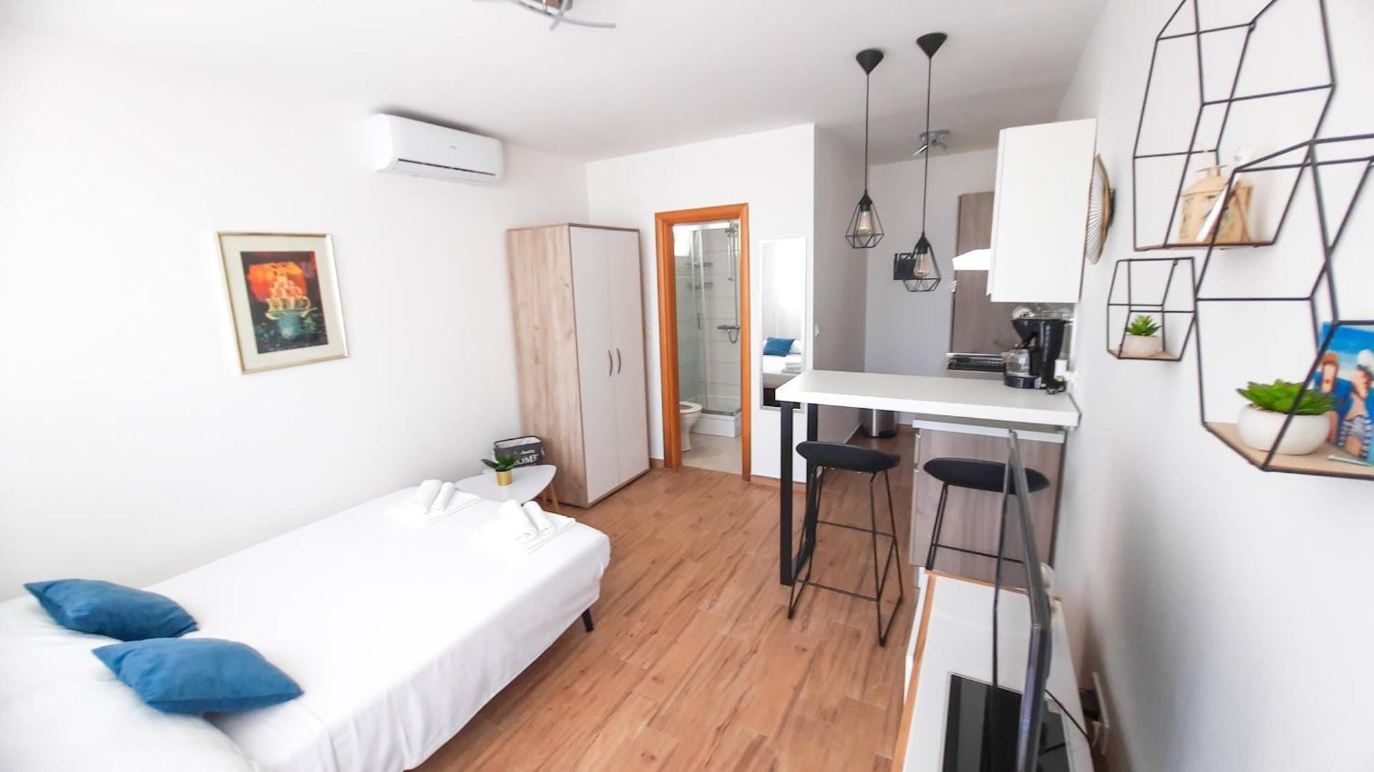 Studio Apartman Kiara Бол Екстериор снимка